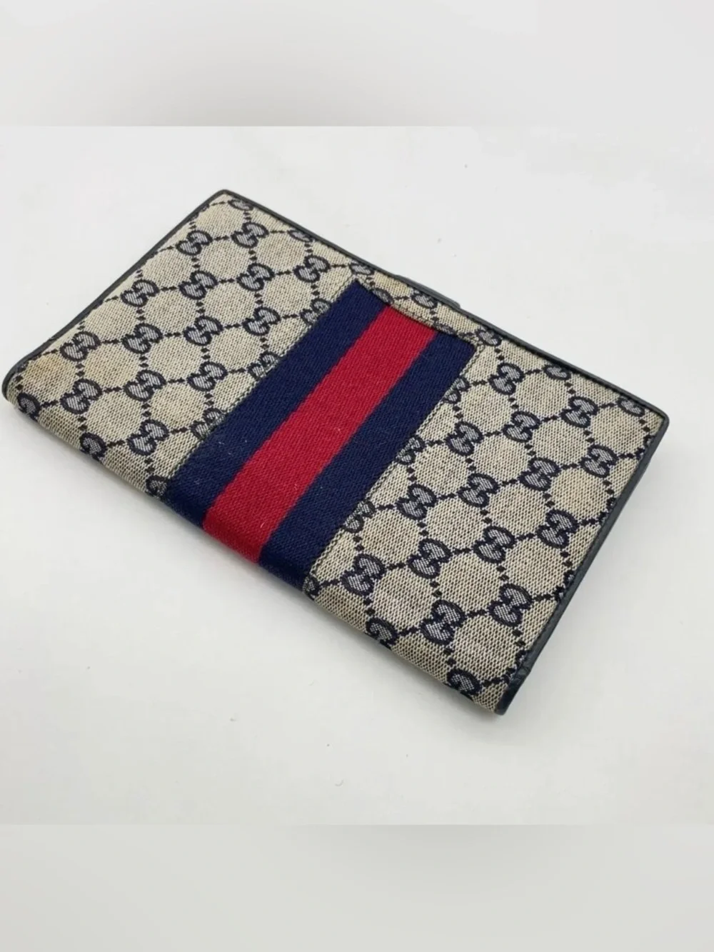 Auth Gucci Sherry Line Navy GG
Canvas Passcase/Wallet - Picture 3 of 6